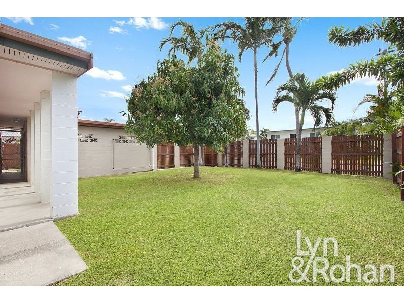 8 Maskell Street, Pallarenda QLD 4810