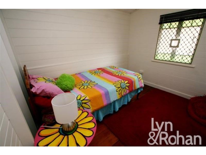 24 Hubert Street, South Townsville QLD 4810