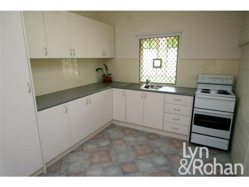 24 Hubert Street, South Townsville QLD 4810