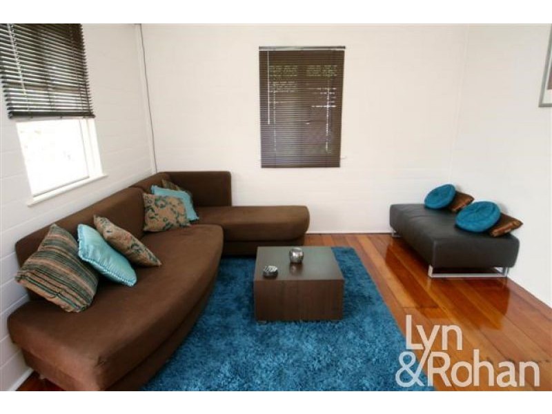 24 Hubert Street, South Townsville QLD 4810