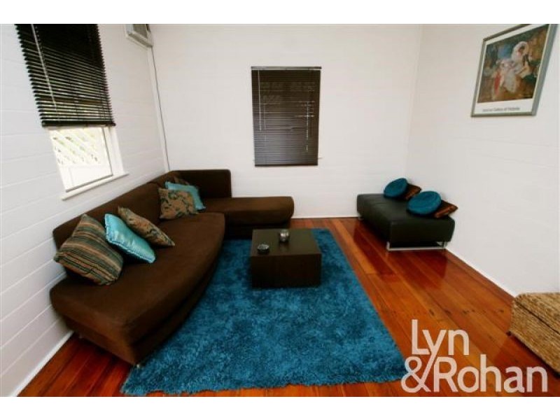 24 Hubert Street, South Townsville QLD 4810