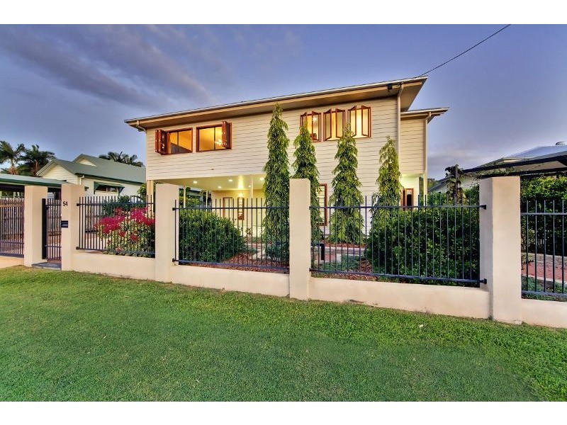 54 Hooper Street, Belgian Gardens QLD 4810