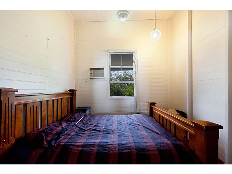 240 Boundary Street, South Townsville QLD 4810