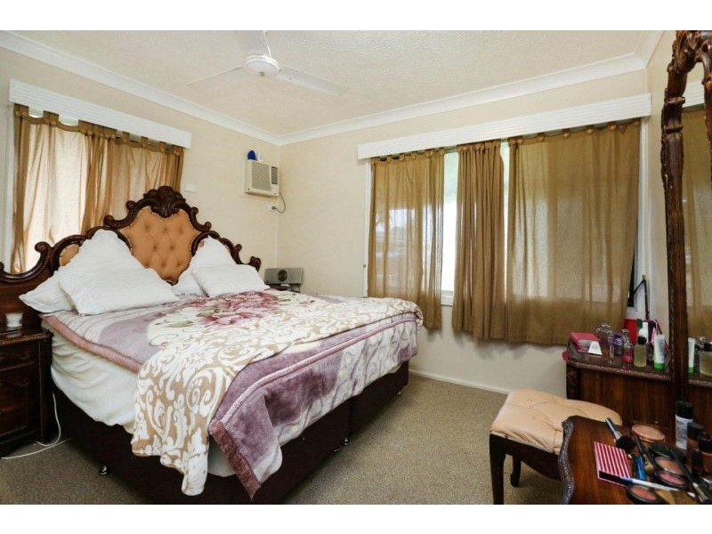 11 Mabin Street, Mundingburra QLD 4812