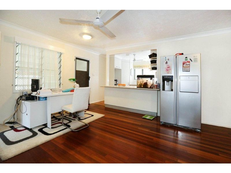 11 Mabin Street, Mundingburra QLD 4812