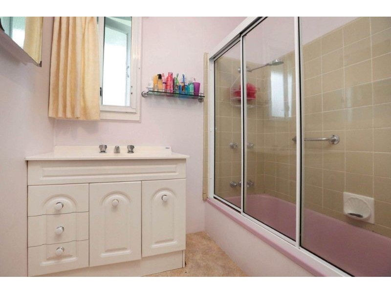 11 Mabin Street, Mundingburra QLD 4812