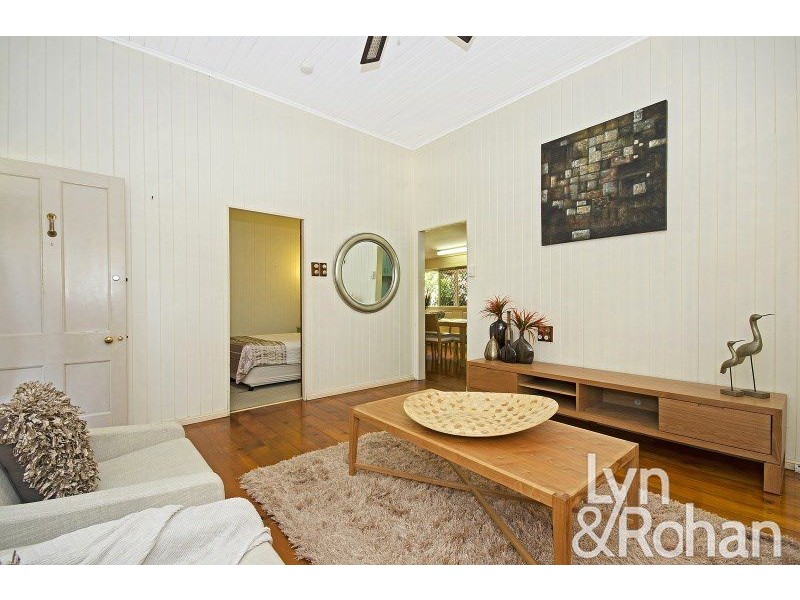 58 Roberts Street, Hermit Park QLD 4812