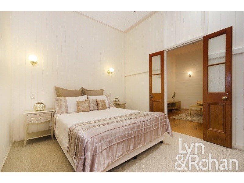 58 Roberts Street, Hermit Park QLD 4812