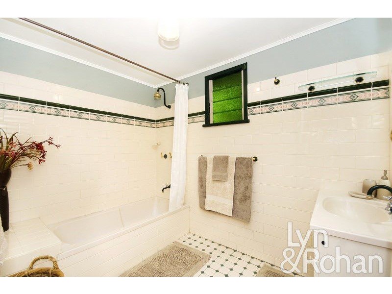 58 Roberts Street, Hermit Park QLD 4812