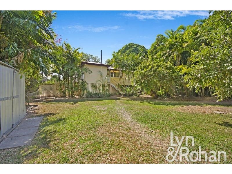 58 Roberts Street, Hermit Park QLD 4812
