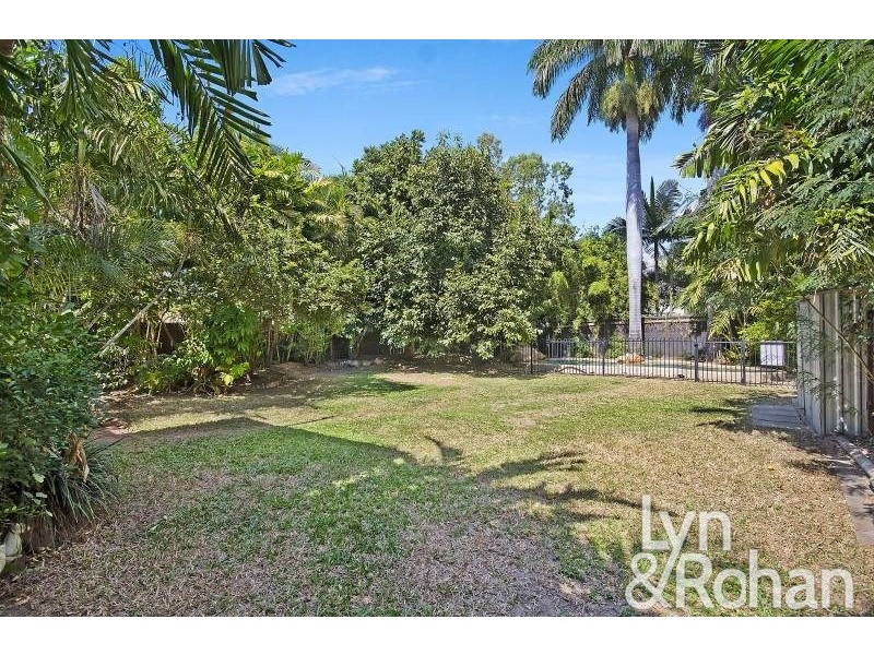 58 Roberts Street, Hermit Park QLD 4812