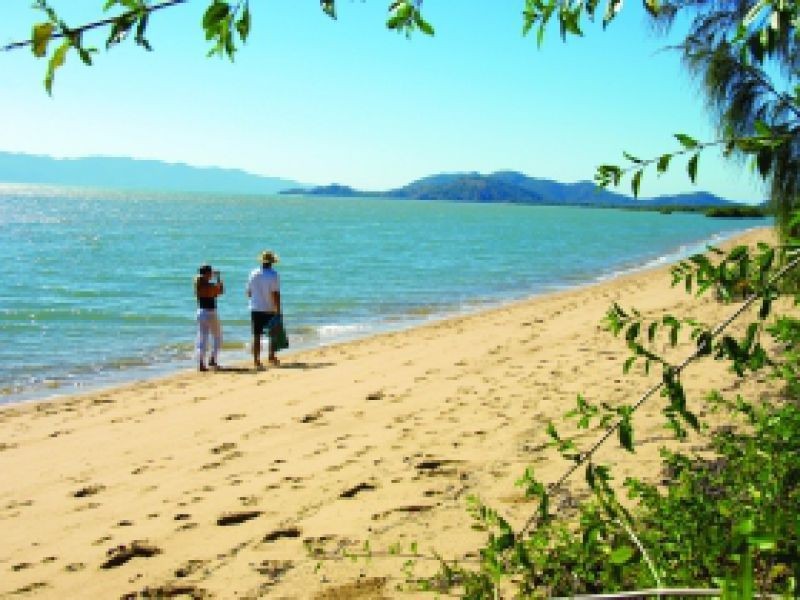 6 Pebble Beach Court, Balgal Beach QLD 4816
