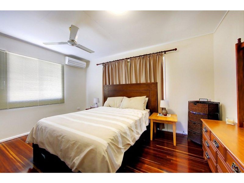 33 Crocker Street, Kirwan QLD 4817