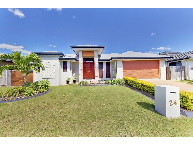 24 Waterfront Parade, Idalia QLD 4811