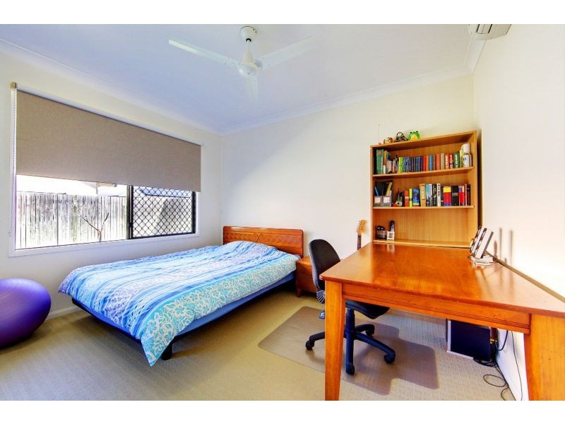 24 Waterfront Parade, Idalia QLD 4811