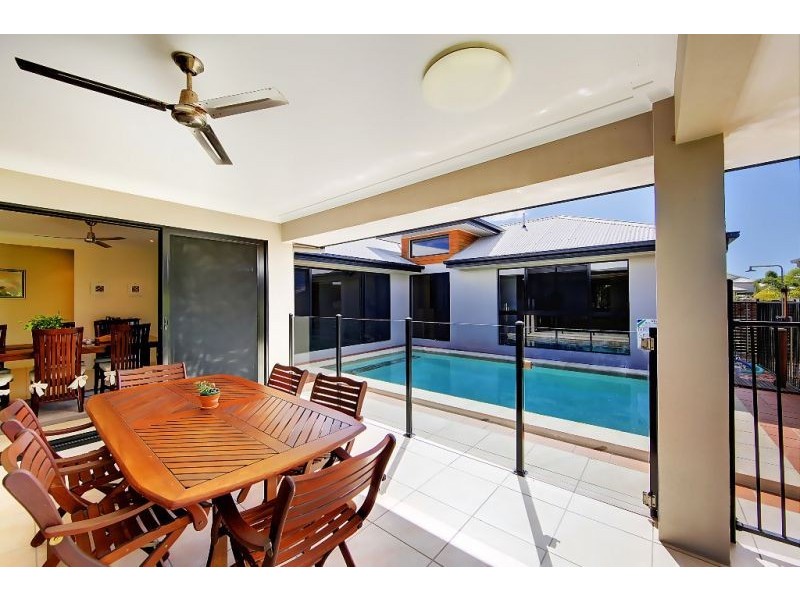 24 Waterfront Parade, Idalia QLD 4811