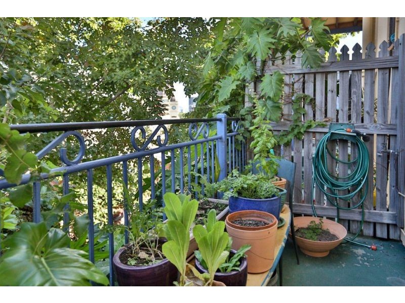 2/22 Melton Terrace, Townsville City QLD 4810