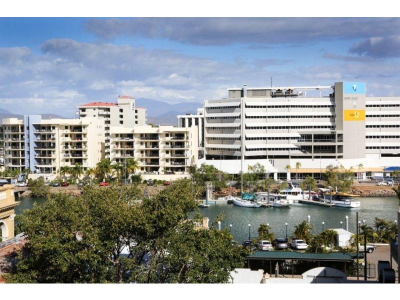 2/22 Melton Terrace, Townsville City QLD 4810