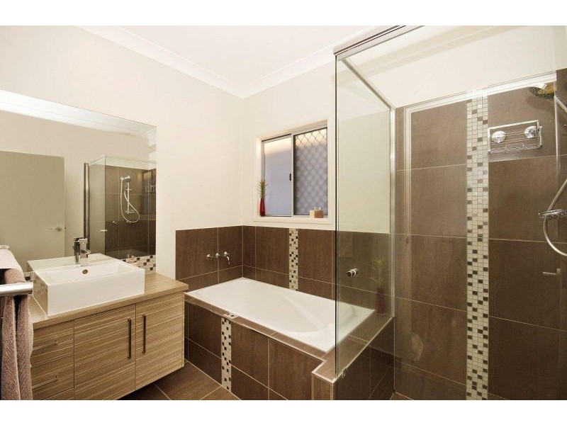 14 Ashmore Crescent, Burdell QLD 4818