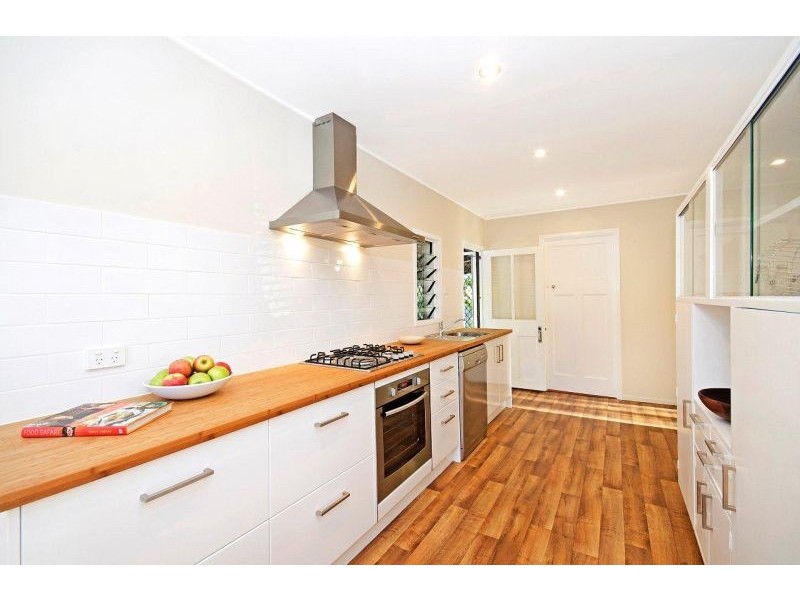 27 Hubert Street, South Townsville QLD 4810