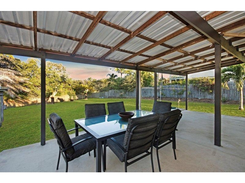 27 Hubert Street, South Townsville QLD 4810