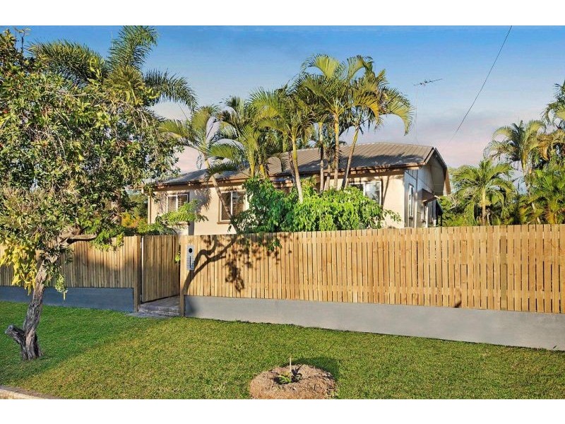 27 Hubert Street, South Townsville QLD 4810