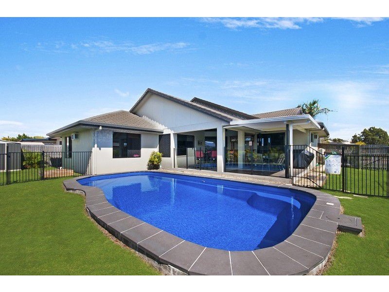 14 Woodwark Drive, Bushland Beach QLD 4818