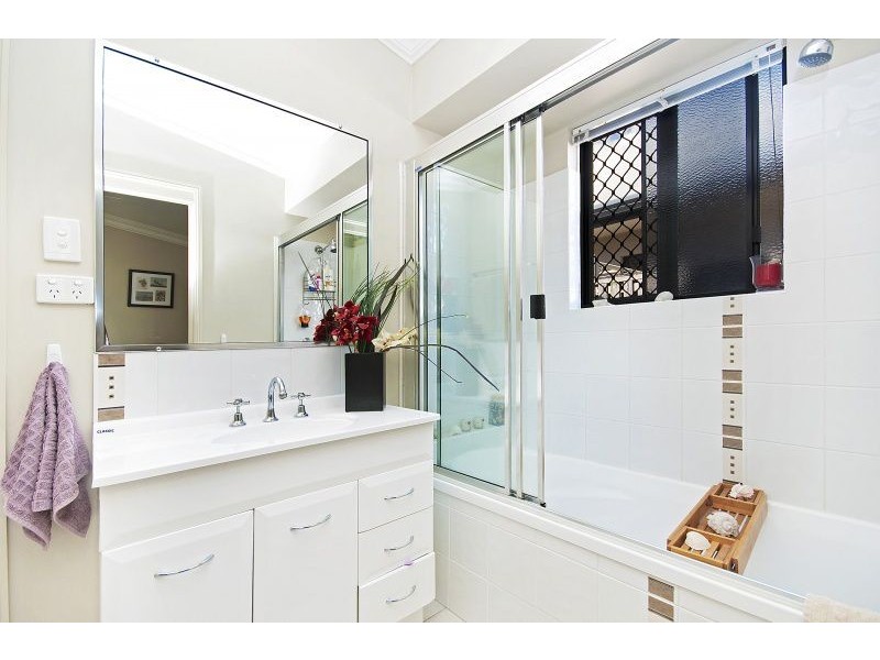 14 Woodwark Drive, Bushland Beach QLD 4818