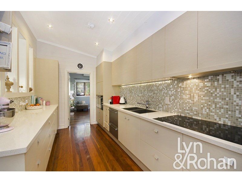 22 Philp Street, Hermit Park QLD 4812