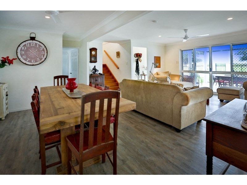 50 Palm Street, Rowes Bay QLD 4810