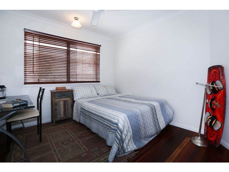 50 Palm Street, Rowes Bay QLD 4810