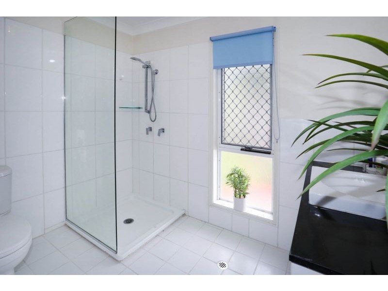 50 Palm Street, Rowes Bay QLD 4810