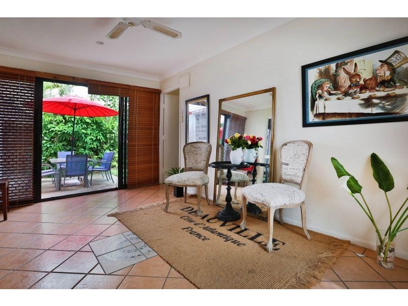 50 Palm Street, Rowes Bay QLD 4810