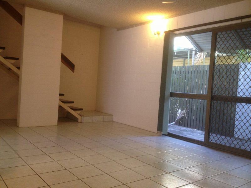 3/30 Princes Road, Hyde Park QLD 4812