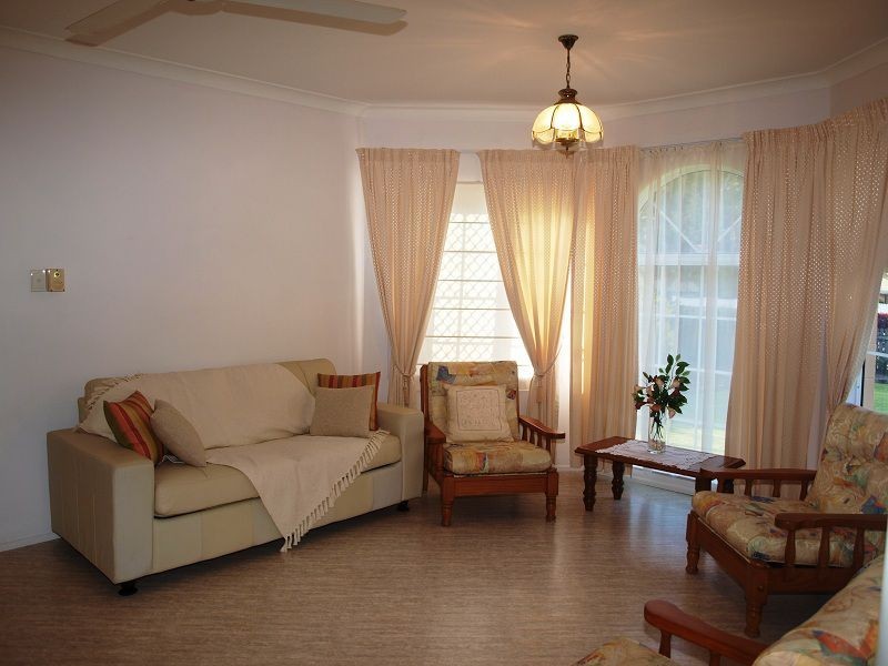 105 Coutts Drive, Bushland Beach QLD 4818