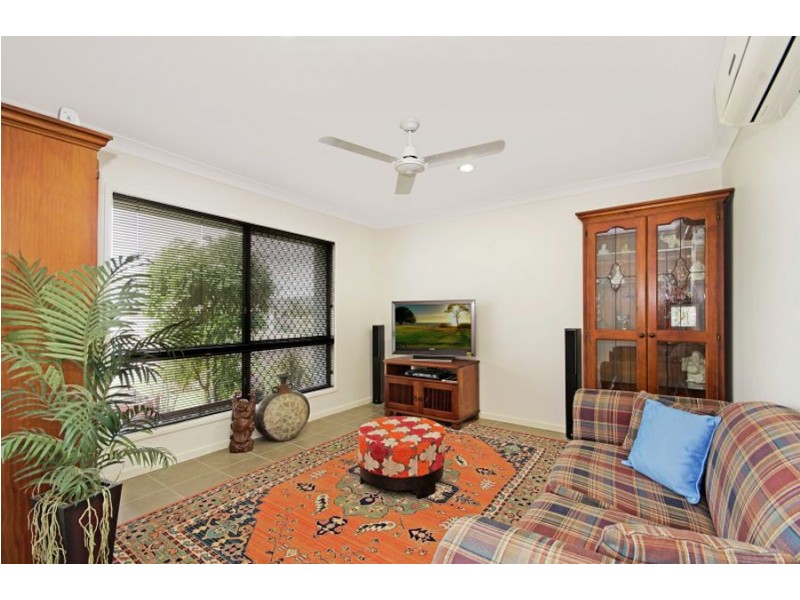 29 Limerick Way, Mount Low QLD 4818