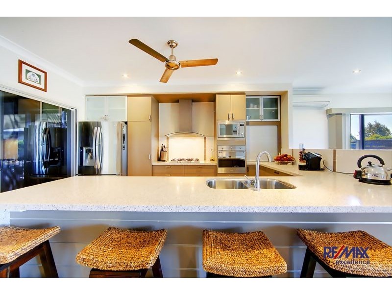 9 Waterfront Parade, Idalia QLD 4811