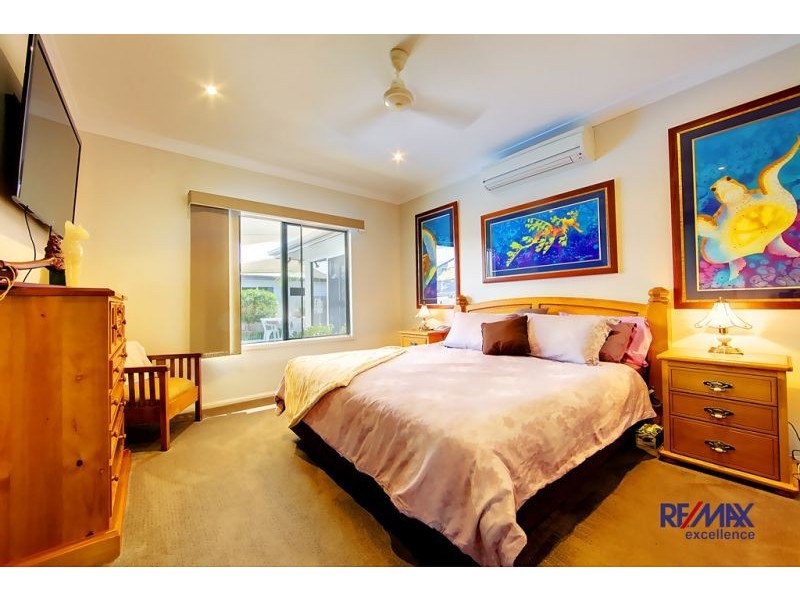 9 Waterfront Parade, Idalia QLD 4811