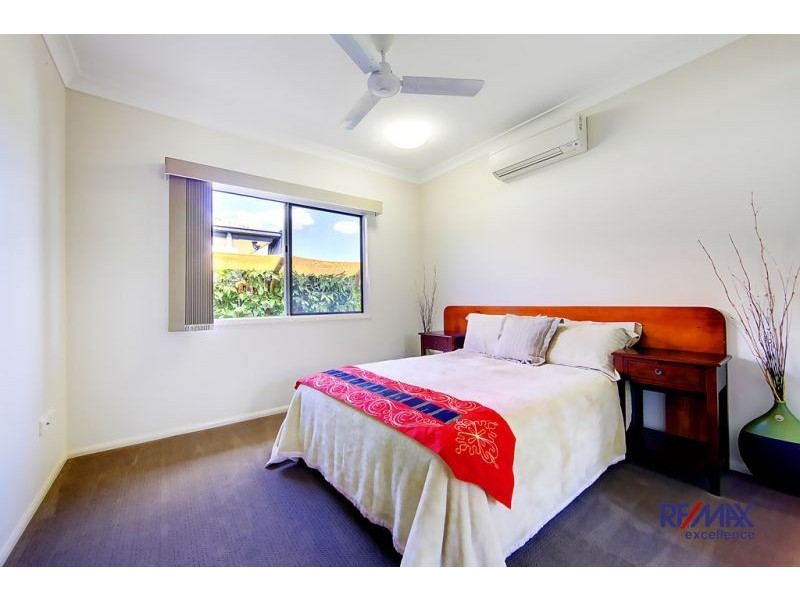 9 Waterfront Parade, Idalia QLD 4811