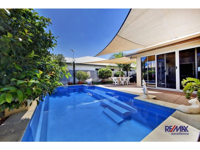 9 Waterfront Parade, Idalia QLD 4811