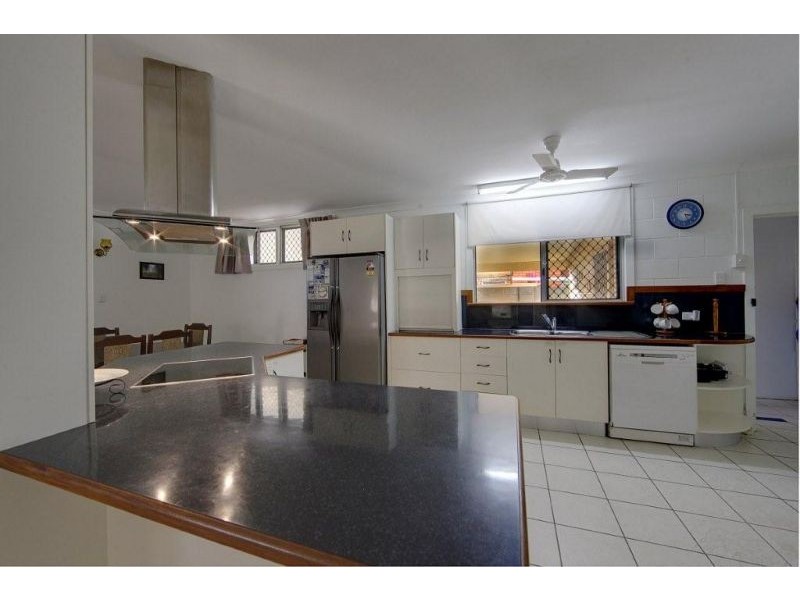 11 Haydon Crescent, Heatley QLD 4814