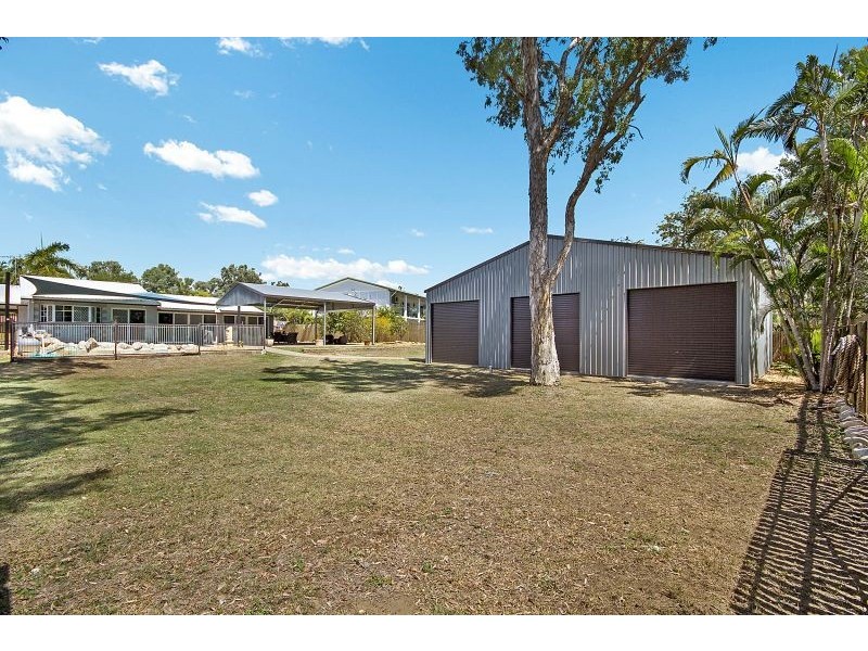 90 Coutts Drive, Bushland Beach QLD 4818