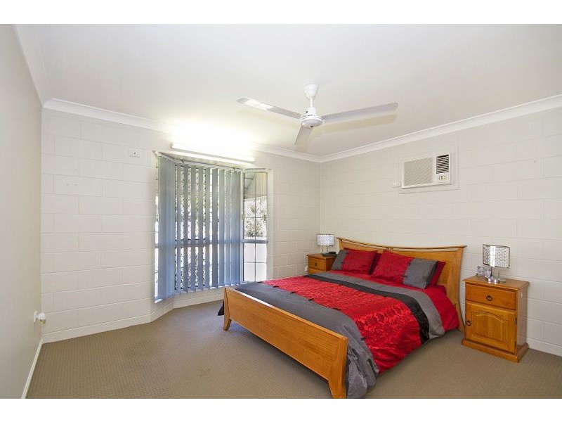 90 Coutts Drive, Bushland Beach QLD 4818