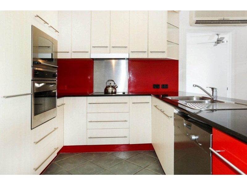 21/16 Sir Leslie Thiess Drive, Townsville City QLD 4810