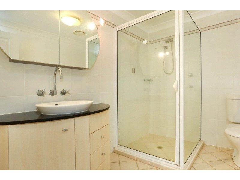 21/16 Sir Leslie Thiess Drive, Townsville City QLD 4810