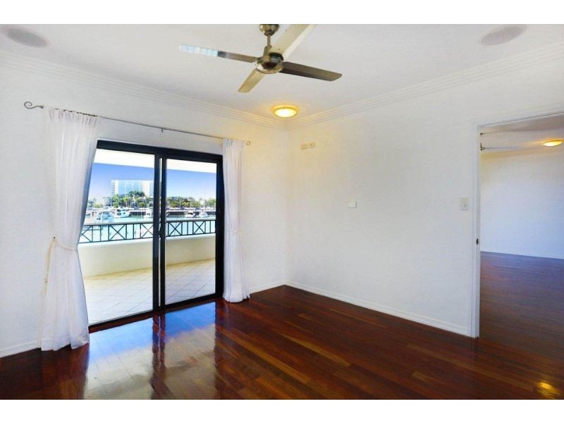 21/16 Sir Leslie Thiess Drive, Townsville City QLD 4810