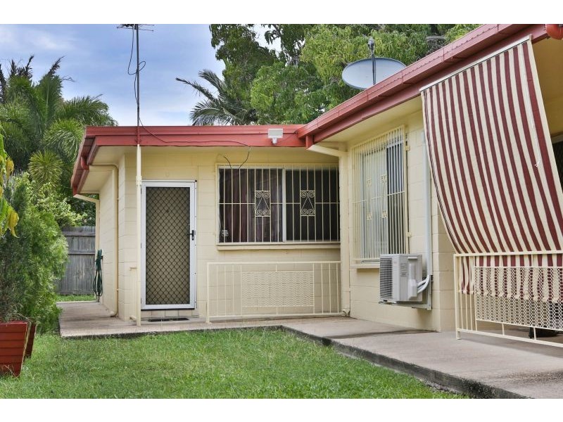 3/32 Albury Street, Pimlico QLD 4812