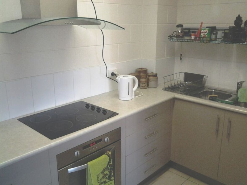 4/12 The Avenue, Hermit Park QLD 4812