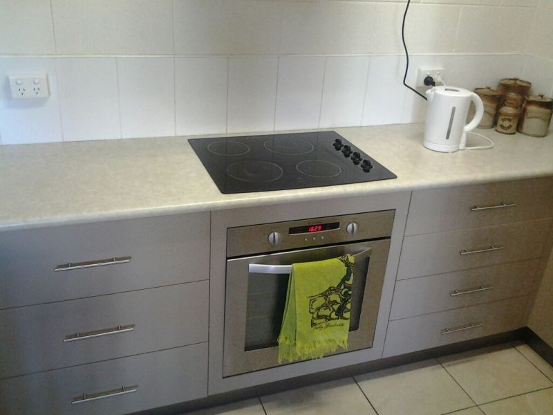 4/12 The Avenue, Hermit Park QLD 4812