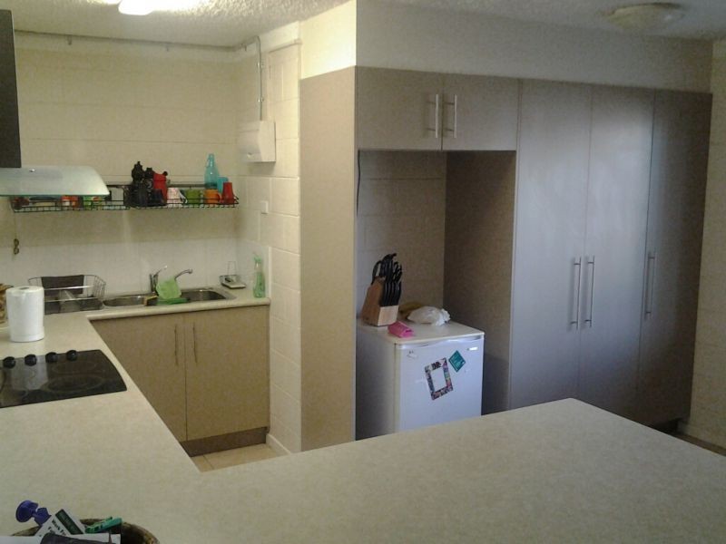 4/12 The Avenue, Hermit Park QLD 4812